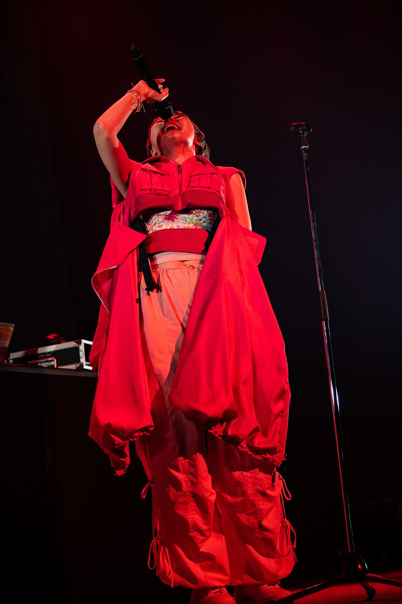 安本彩花