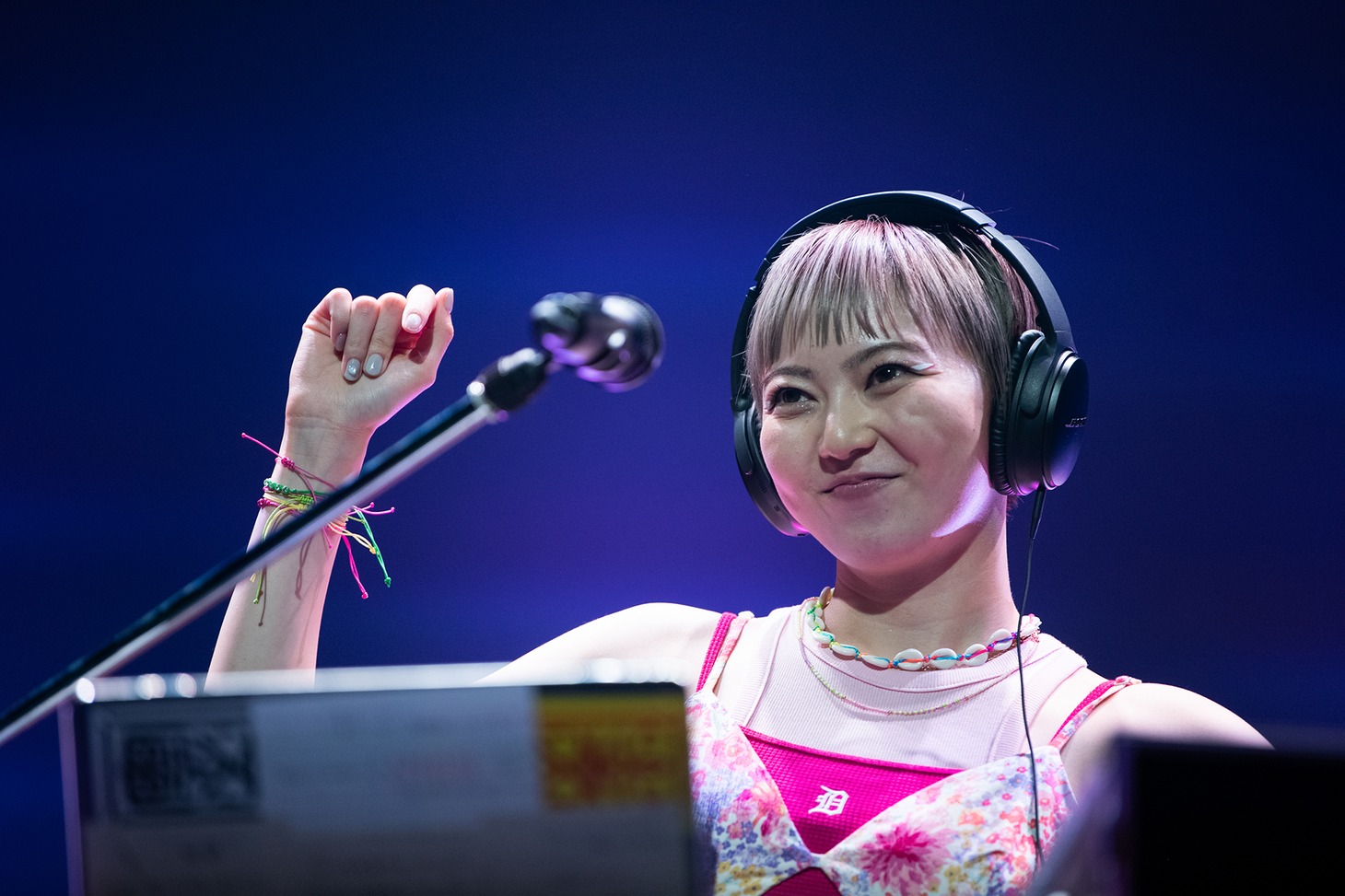 安本彩花