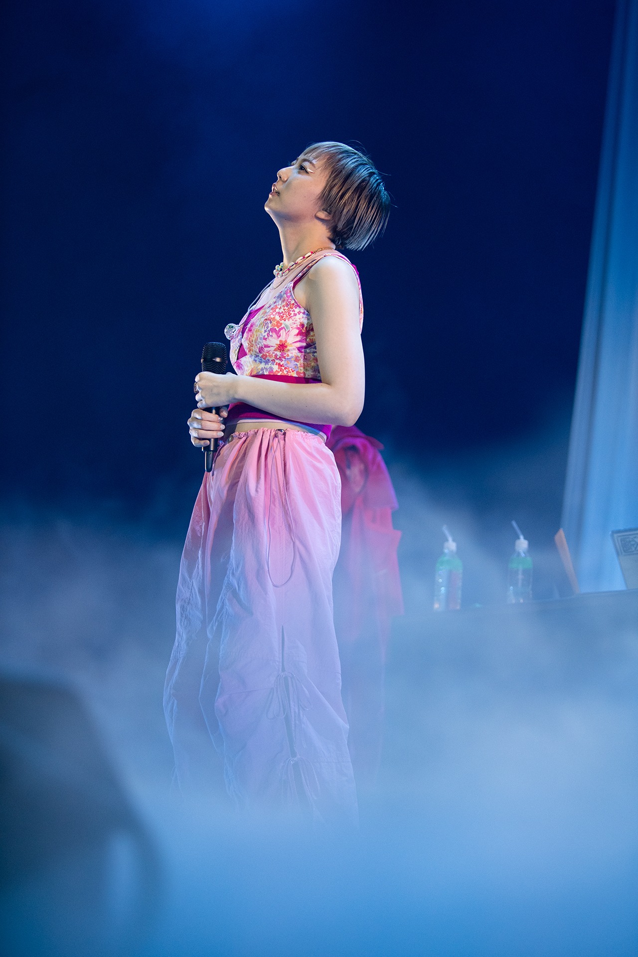 安本彩花