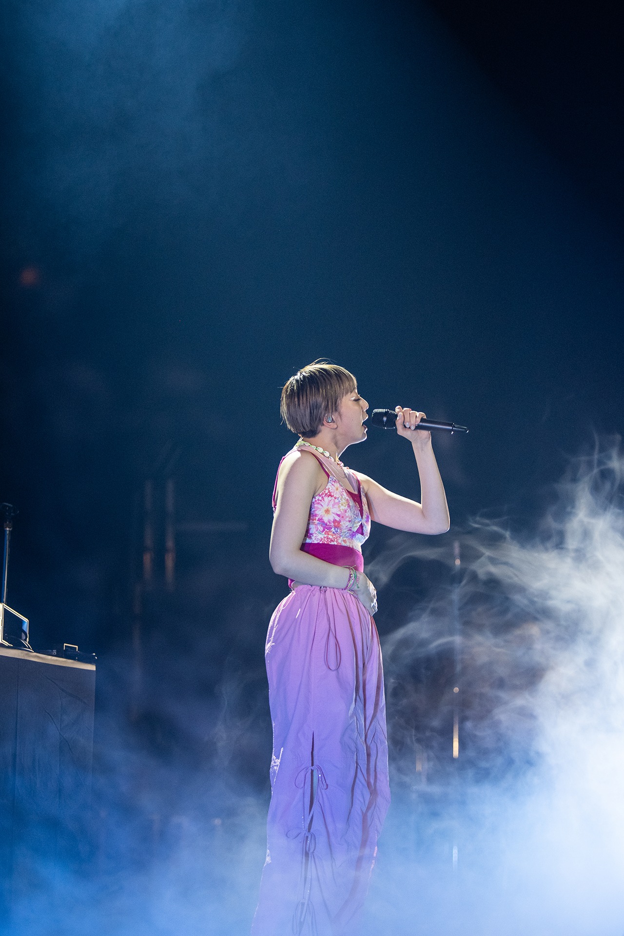 安本彩花