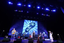 グループ魂「一年ぶりの再結成！中野サンプラザ」 の模様。（撮影：緒車寿一）