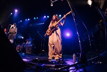 Maika（B, Vo / Chilli Beans.）（Photo by Momo Angela）