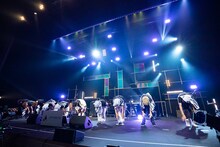 寺島拓篤「10th ANNIVERSARY TAKUMA TERASHIMA LIVE 2022 EX STAGE -LAYERING- side EAST」の様子。