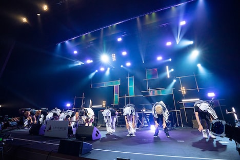 寺島拓篤「10th ANNIVERSARY TAKUMA TERASHIMA LIVE 2022 EX STAGE -LAYERING- side EAST」の様子。