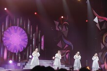 ももいろクローバーZ「MOMOIRO CLOVER Z 6th ALBUM TOUR “祝典”」ファイナル公演の様子。（撮影：小境勝巳）
