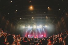 吉田山田「吉田山田弾き語りツアー2022～愛された記憶」の様子。（撮影：白石達也）