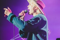 山田義孝（Vo）（撮影：白石達也）