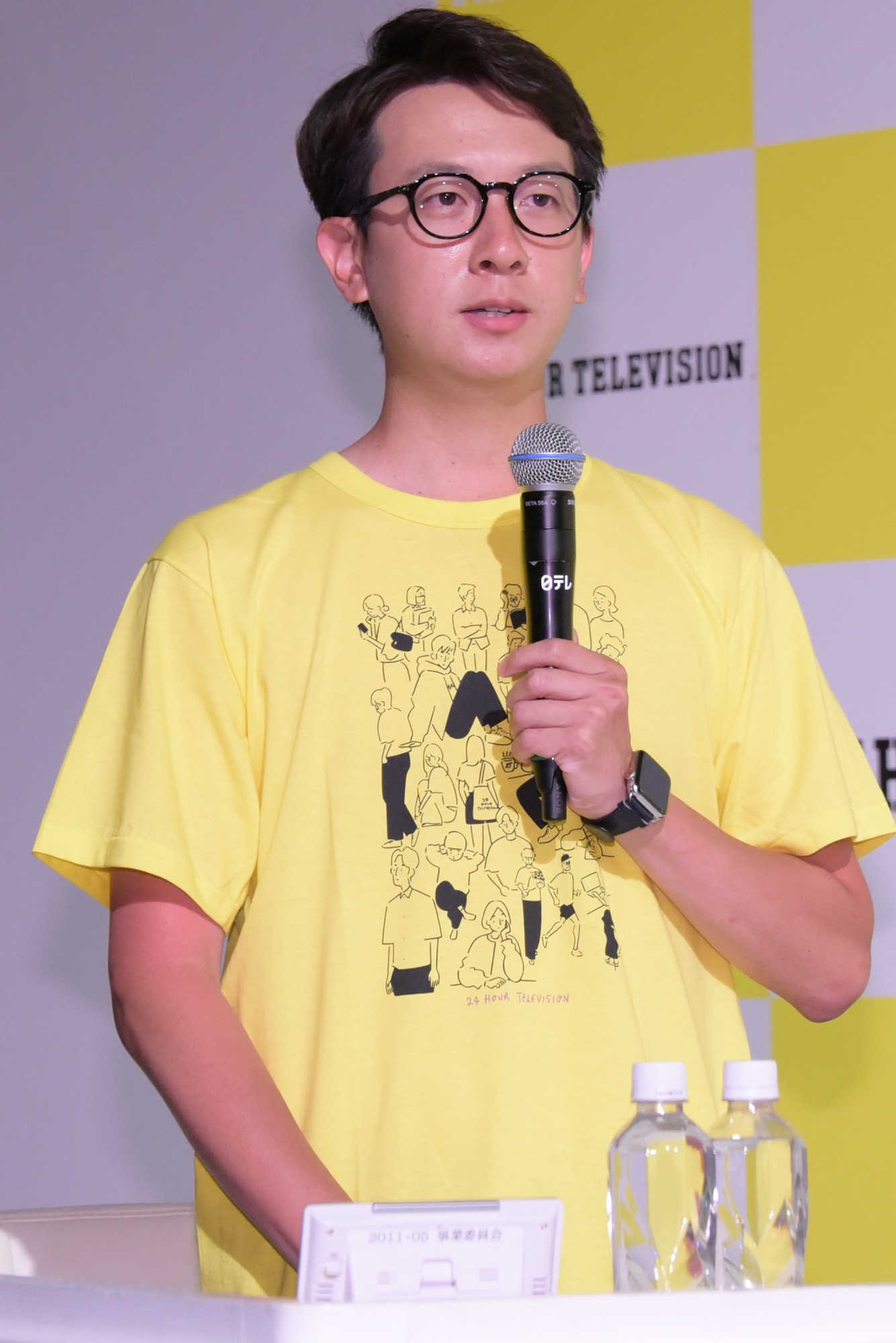 司会の平松修造。