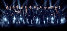EXILE。右から7番目が岩田剛典。