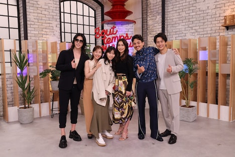 左からROLAND、田中みな実、西野七瀬、長谷川京子、満島真之介、溝端淳平。（写真提供：関西テレビ）