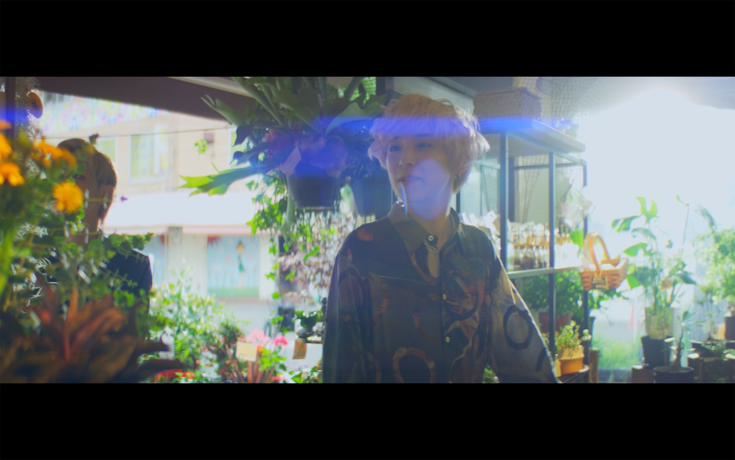 YELLOW by VOYZ BOY「Drivin'」MVより。