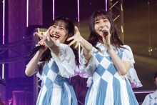 左から渡邉美穂、小坂菜緒。（撮影：上山陽介）