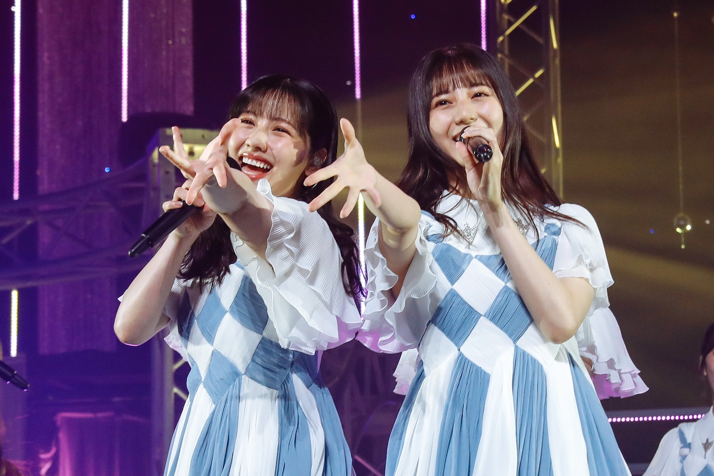 左から渡邉美穂、小坂菜緒。（撮影：上山陽介）