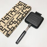 挟んで焼くだけ、布袋寅泰のG柄サンドを家庭で作れる夢の新商品 - 音楽 