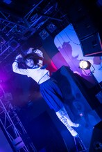 SUZUKA（新しい学校のリーダーズ）（Photo by MAYUMI）