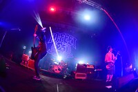 10-FEET「10-FEET 25th ANNIVERSARY ONE-MAN TOUR 2022」東京公演の様子。（撮影：岸田哲平）