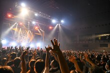 10-FEET「10-FEET 25th ANNIVERSARY ONE-MAN TOUR 2022」東京公演の様子。（撮影：岸田哲平）