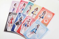 PPエンタープライズの所属タレント全員分のアクリルスタンド。いつでもすぐに自社タレントのPRをできるよう常に持ち歩いてるのだとか。