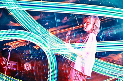 竹内アンナ「TOUR 2022 -TICKETS-」東京・LIQUIDROOM公演より。（Photo by Kazushi Hamano）