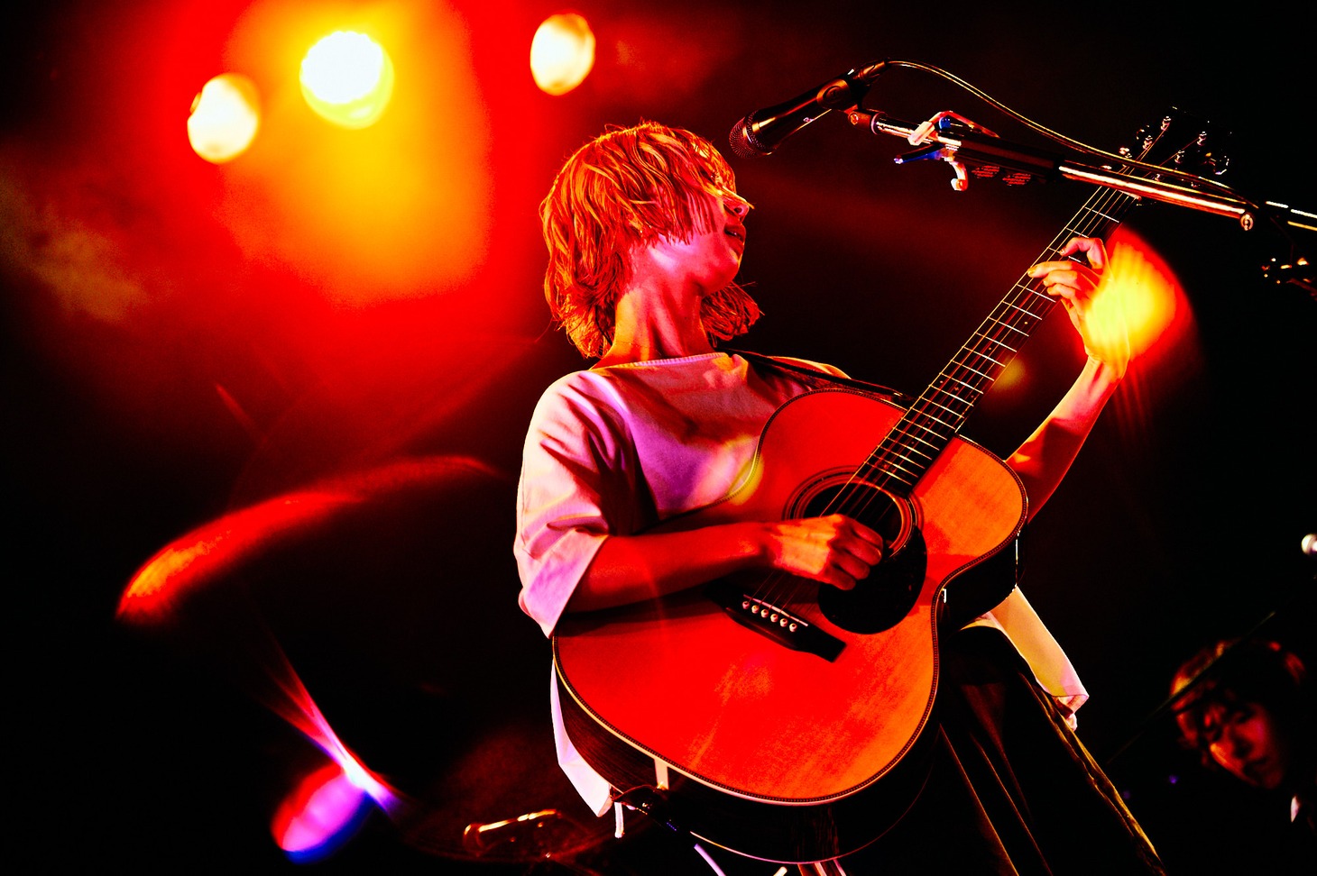 竹内アンナ「TOUR 2022 -TICKETS-」東京・LIQUIDROOM公演より。（Photo by Kazushi Hamano）