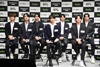 左からFUMA、YEJUN、HIKARU、HARUA、JO、MAKI、K。