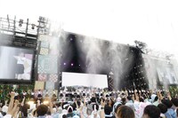 「夏祭り恋慕う」を披露する＝LOVE、≠ME、≒JOY。(c)YOANI