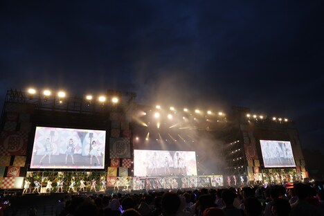 「Oh！Darling」を披露する＝LOVE、≠ME、≒JOY。(c)YOANI