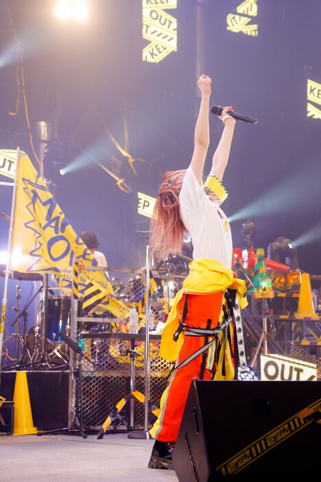 夏川椎菜「LAWSON presents 夏川椎菜 2nd Live Tour 2022 MAKEOVER」東京・中野サンプラザホール公演の様子。（撮影：江藤はんな［SHERPA+］）