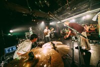 リアクション ザ ブッタ（撮影：西長勲）