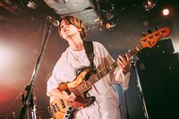 佐々木直人（B, Vo / リアクション ザ ブッタ）（撮影：西長勲）