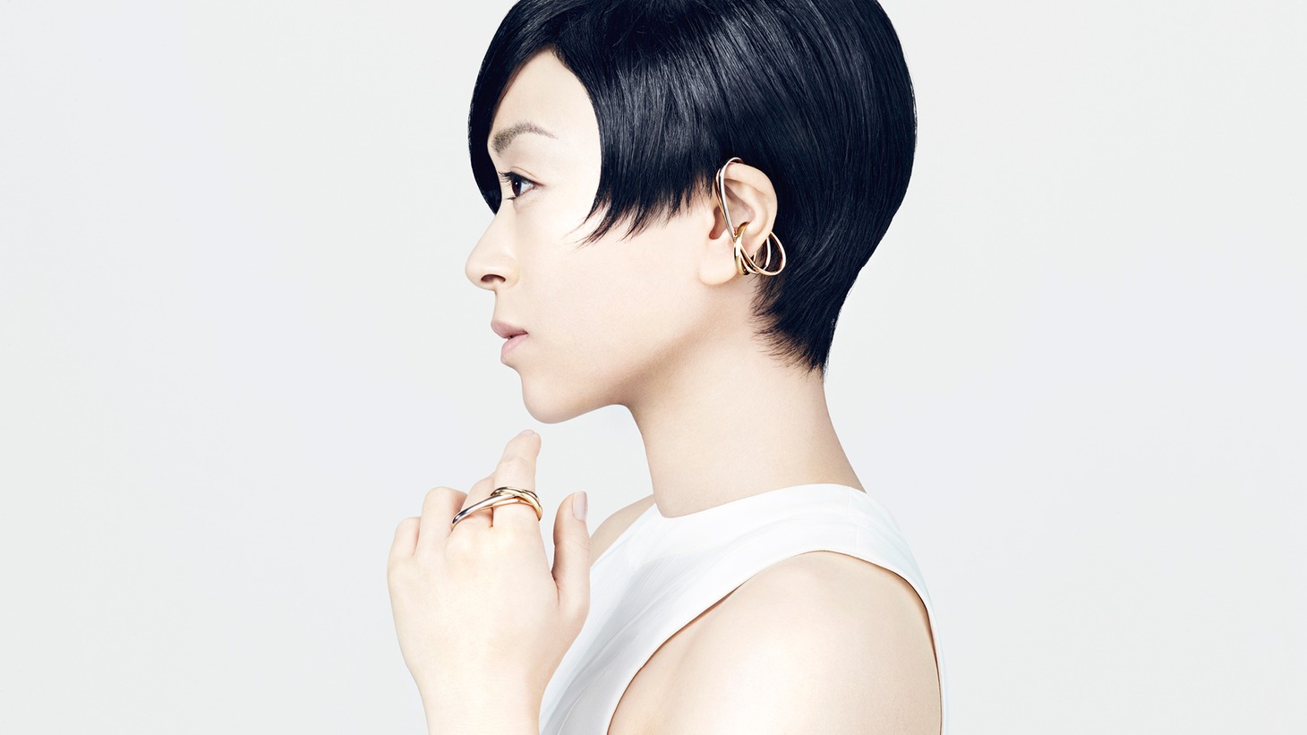 「CARTIER TRINITY FOR CHITOSE ABE OF sacai」キービジュアル（撮影：Shoji Uchida）(c)Cartier