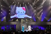 「山崎育三郎 LIVE TOUR 2022 ーROUTE 36ー」より。(c)’22 SANRIO