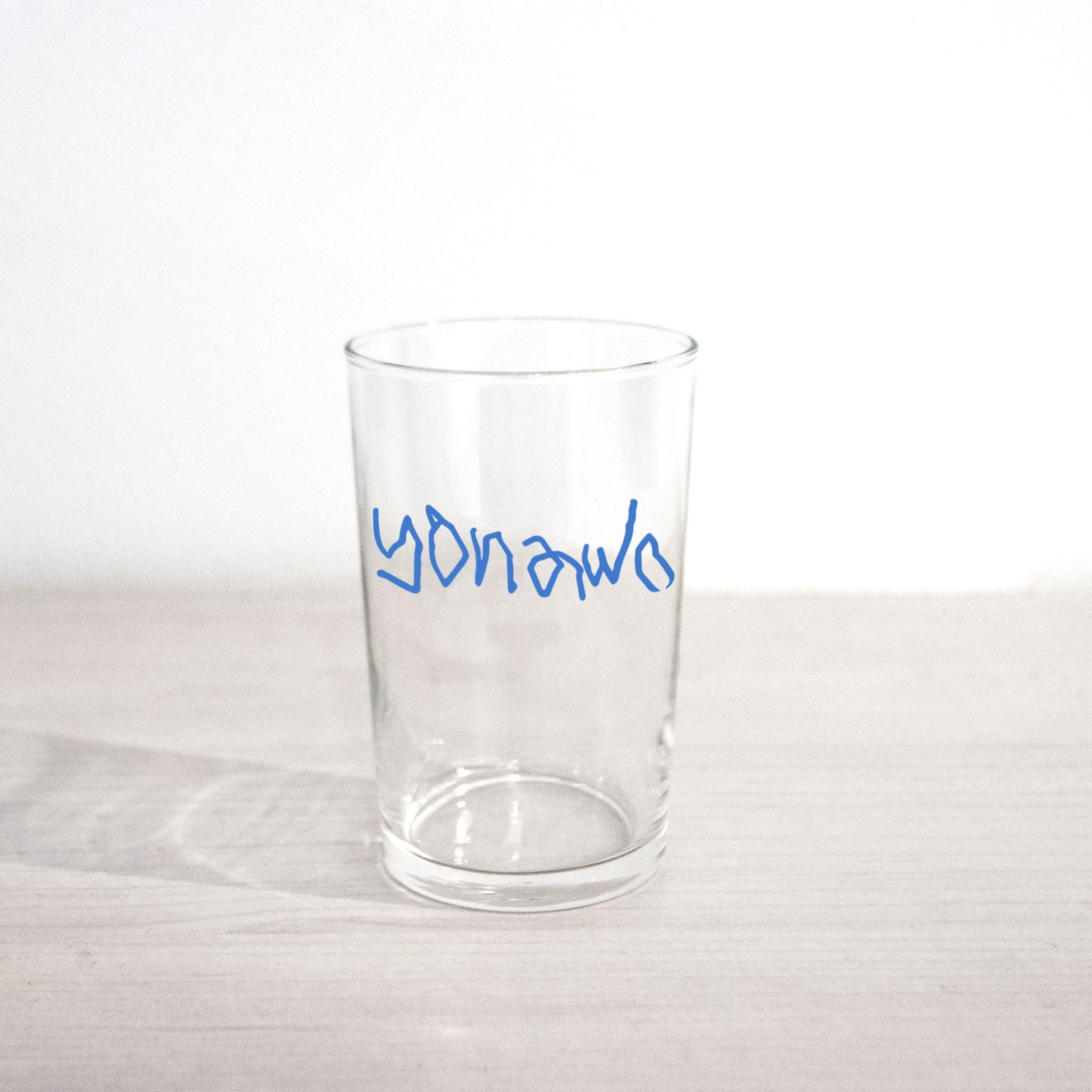 yonawo「yugi」楽曲シェアキャンペーンでプレゼントされるオリジナルグラス。