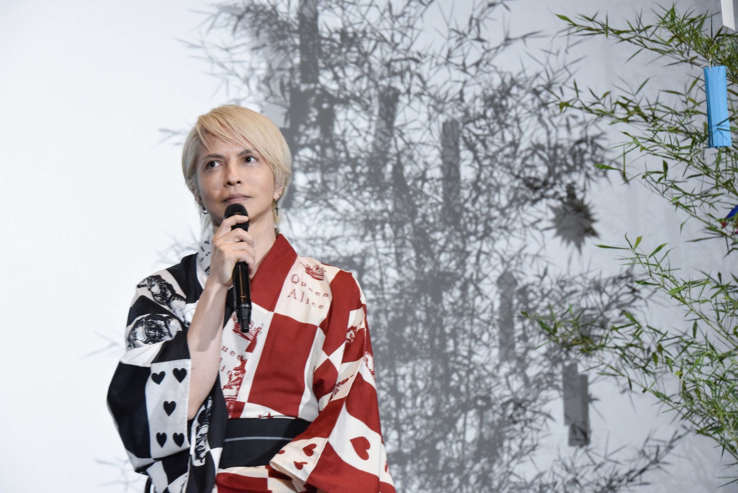平安神宮公演を振り返るHYDE。（Photo by Kayoko Yamamoto）