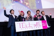 映画「TELL ME ~hideと見た景色~」初日舞台挨拶の様子。
