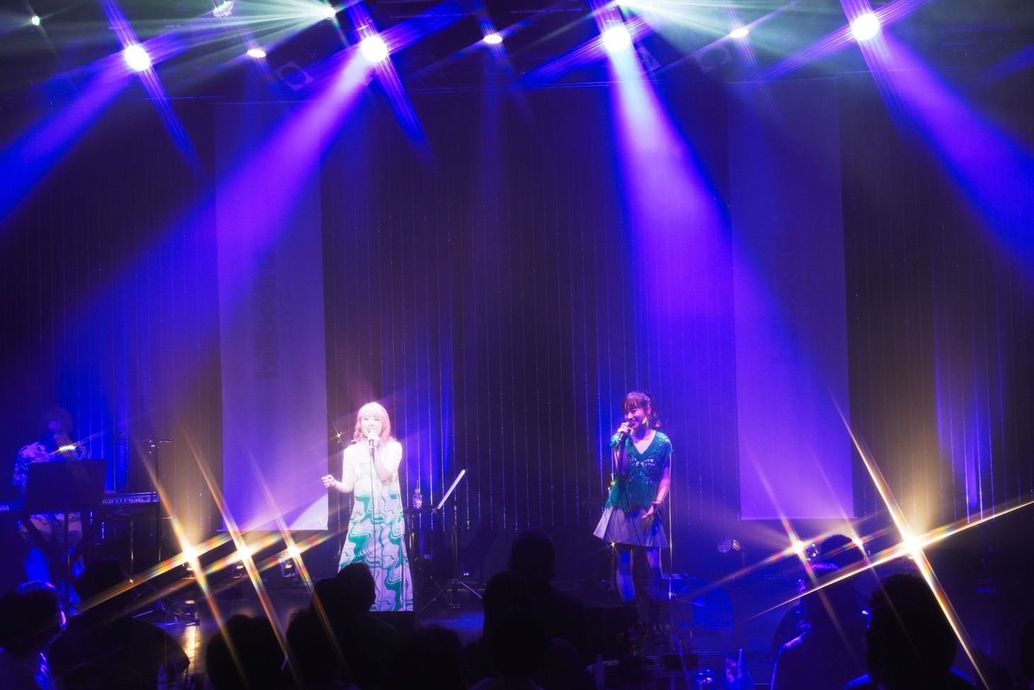 「Ai Furihata “Trip to BEACH”」Billboard Live YOKOHAMA公演の様子。