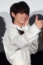 “モエカレポーズ”の藤原大祐。