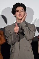 “モエカレポーズ”の古川雄大。