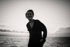 チバユウスケ、レコードコレクションを通して自身の音楽のルーツを明かす