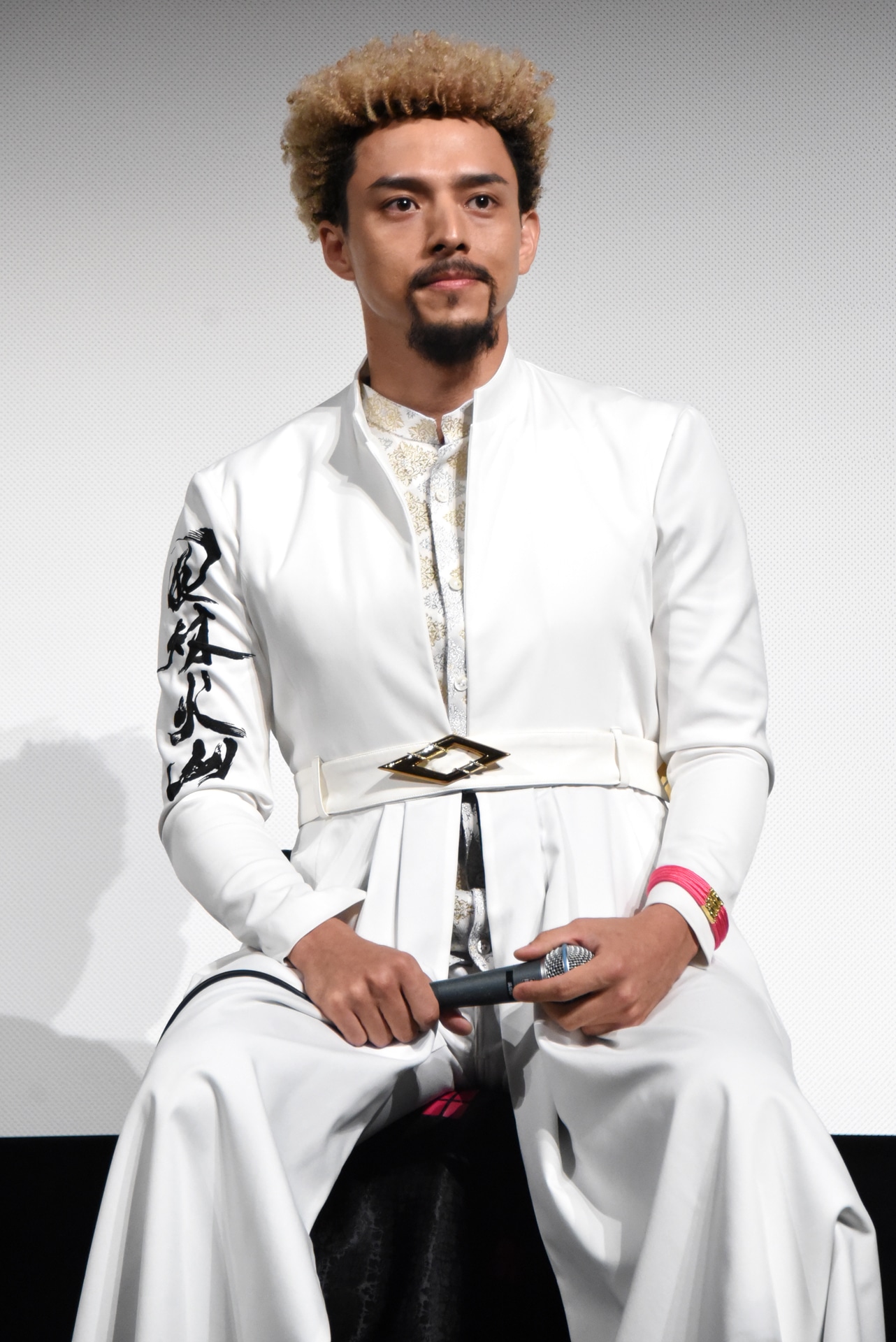 満島真之介