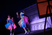 中山莉子（左）と小林歌穂（右）。