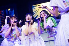 左から星名美怜、柏木ひなた、小久保柚乃。