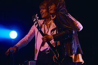 「Tour 伝説の夜を君と」 LINE CUBE SHIBUYA（渋谷公会堂）公演の様子。（撮影：新保勇樹）