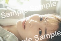 SHIBUYA TSUTAYAで配布されるポストカードのサンプル。