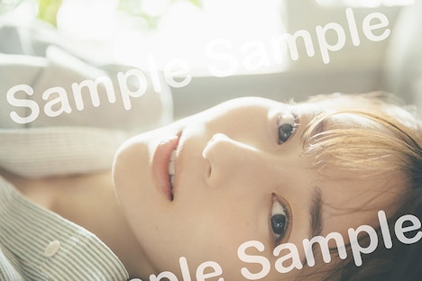 SHIBUYA TSUTAYAで配布されるポストカードのサンプル。