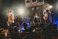 TEAR（撮影：白石達也）