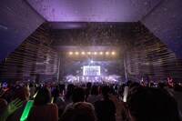 「原因は君にもある。」のパフォーマンスの様子。（撮影：米山三郎）