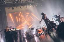 ナナヲアカリ「ナナヲアカリPresentsライブ＆パーティー 第十一話 ―770の日―」の様子。（撮影：このタイミングで秋山）