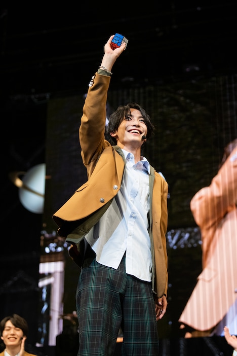 ルービックキューブを完成させた桜木雅哉。