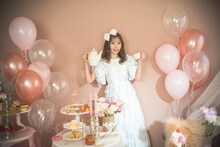 日向坂46東村芽依「見つけた」より。(c)藤本和典 / 白夜書房